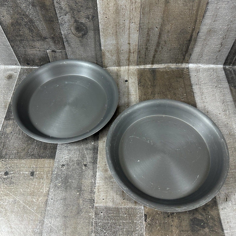 Miracle Maid USA Set of Two 9" Round Layer Cake Baking Pans 9 x 1 1/4